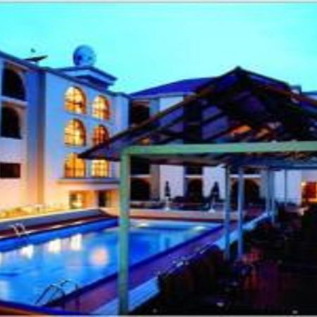 M Plaza Hotel 阿克拉 外观 照片