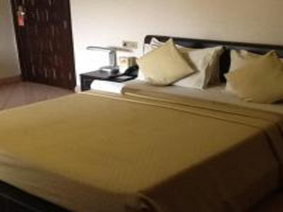 M Plaza Hotel 阿克拉 外观 照片